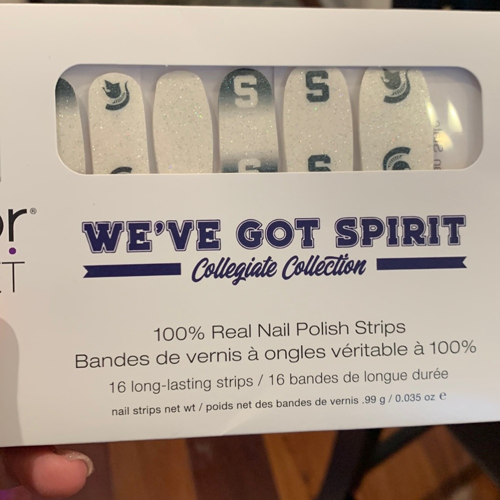 Color street MSU nail wraps